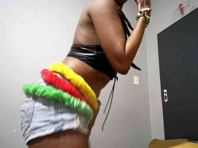 Ntombie - Girl 