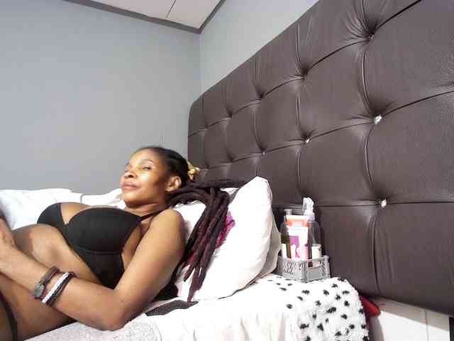 Ntombie-one4u webcam