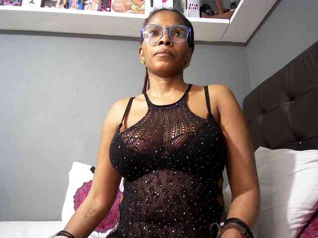 Ntombie-one4u webcam