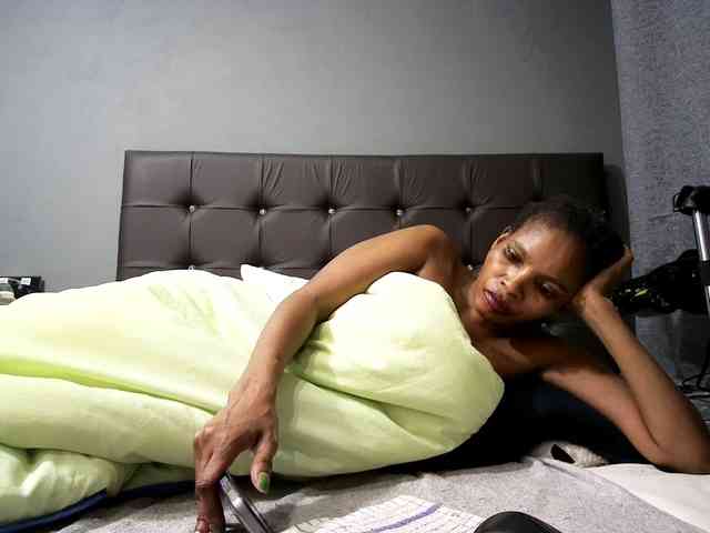 Ntombie-one4u webcam