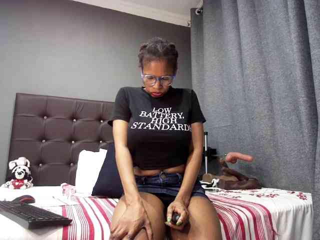 Ntombie-one4u webcam