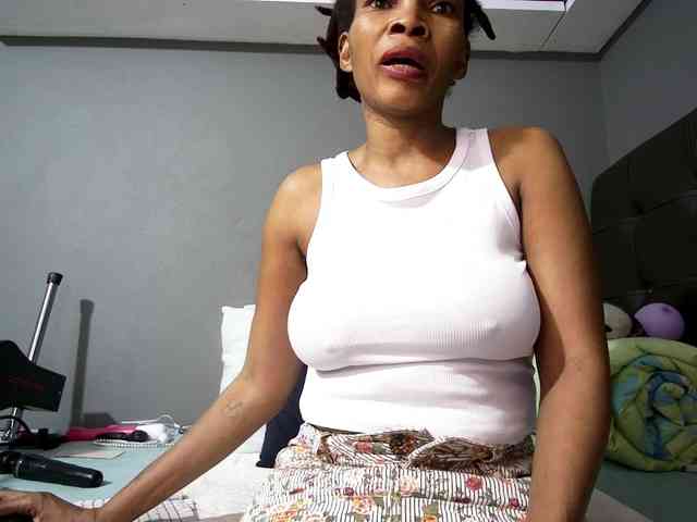 Ntombie-one4u webcam