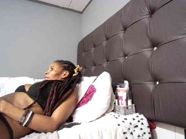 Ntombie-one4u webcam