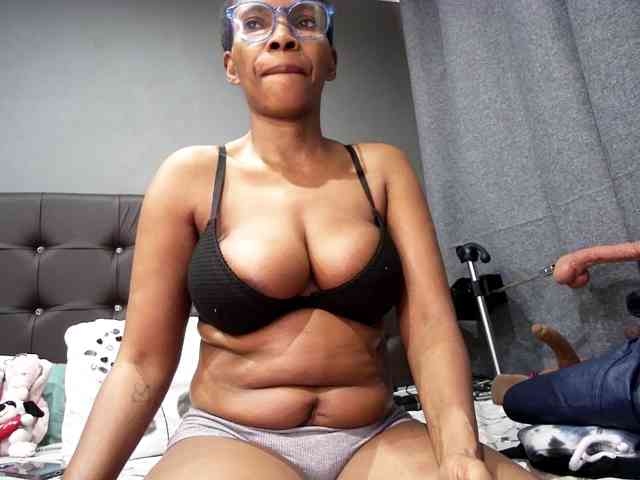 Ntombie-one4u webcam