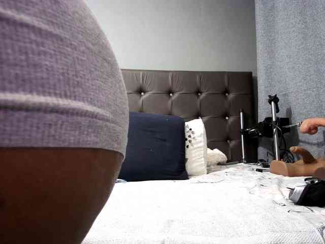 Ntombie-one4u webcam