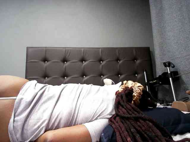 Ntombie-one4u webcam