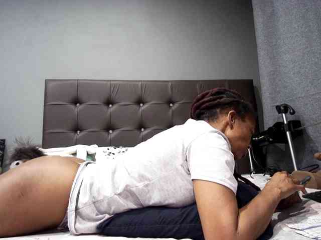 Ntombie-one4u webcam