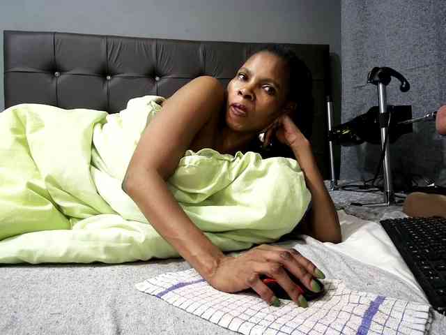 Ntombie-one4u webcam