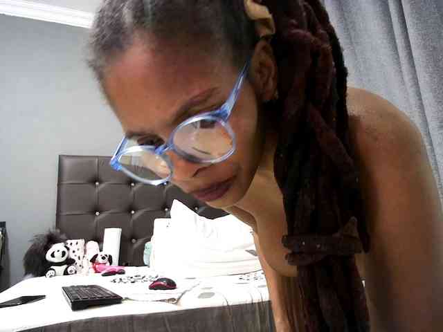 Ntombie-one4u webcam