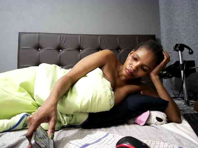 Ntombie-one4u webcam