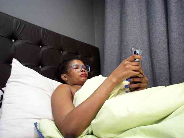Ntombie-De-NaughtyLover