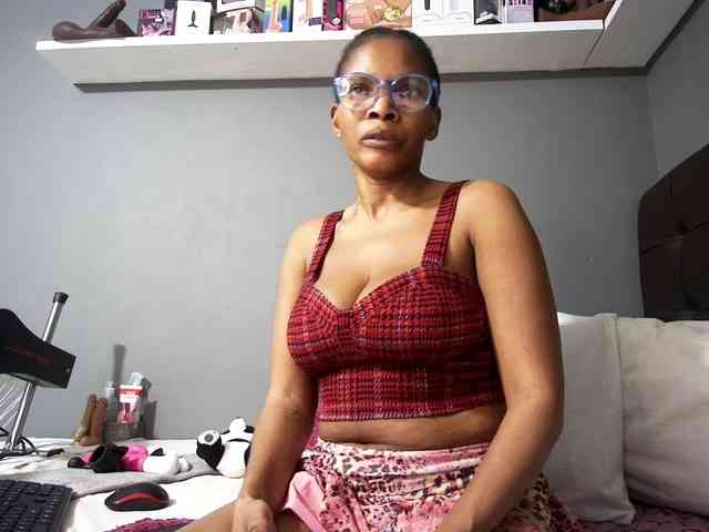 Ntombie-one4u webcam