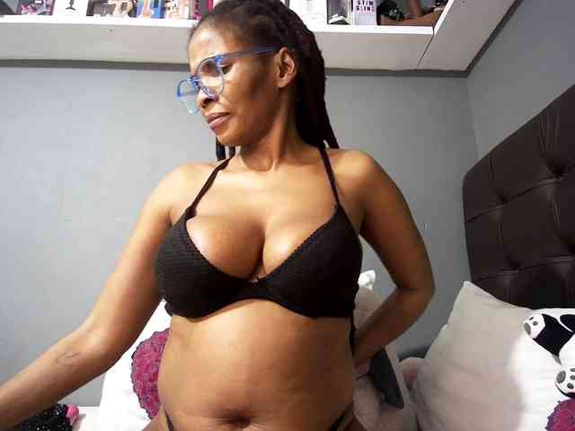 Ntombie-one4u webcam