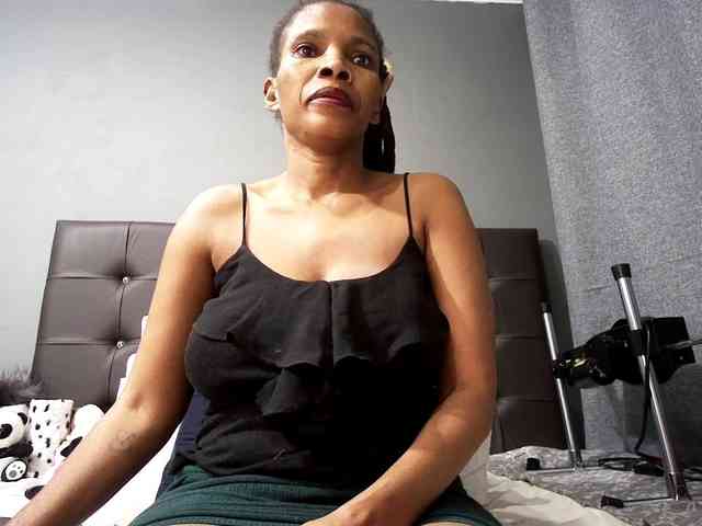 Ntombie-one4u webcam