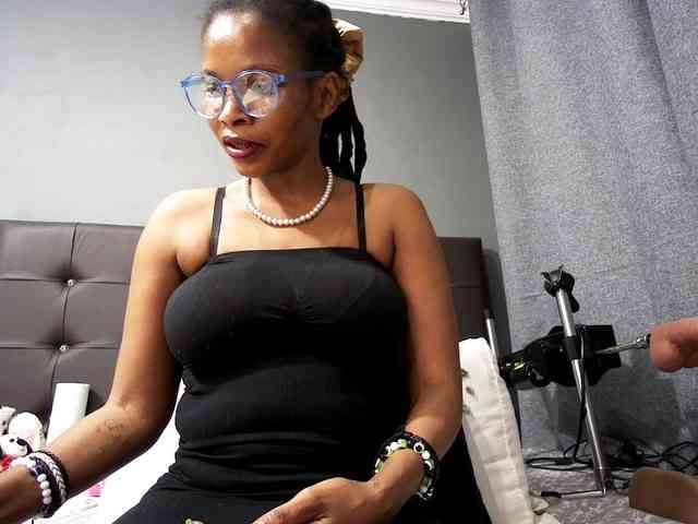 Ntombie-one4u webcam