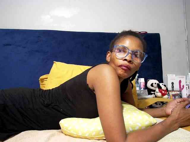 Modella: Ntombie
