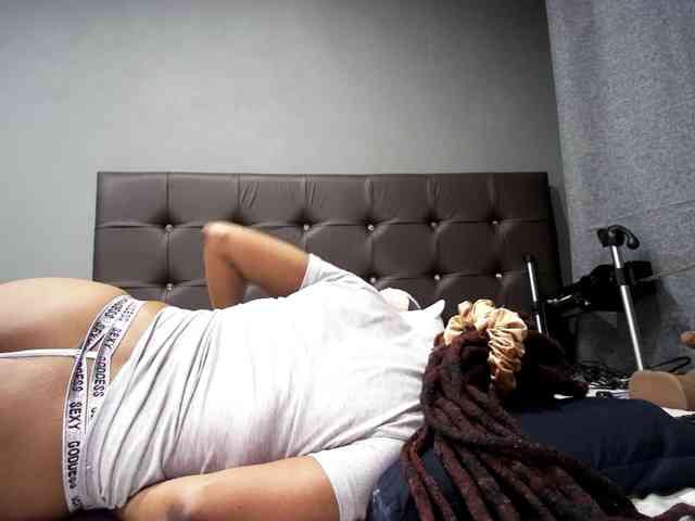 Ntombie-one4u webcam