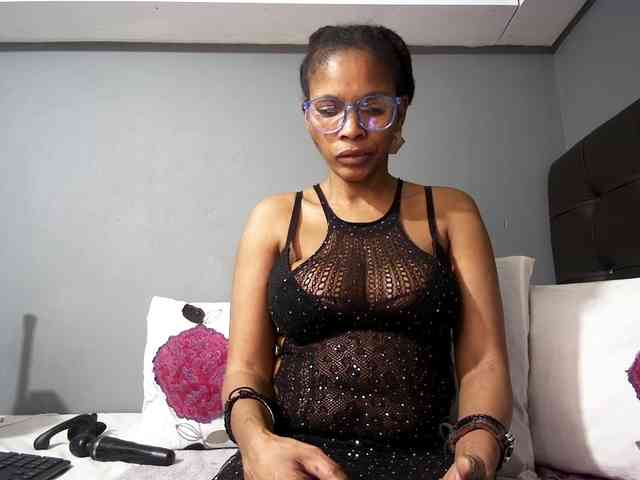 Ntombie-one4u webcam