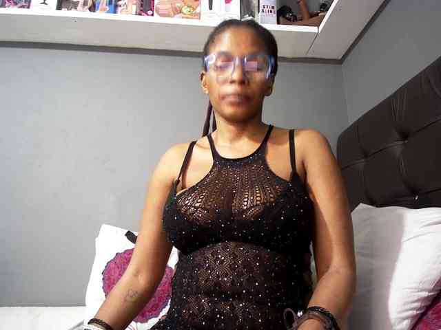 Ntombie-one4u webcam
