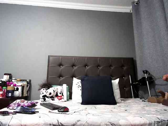 Ntombie-one4u webcam