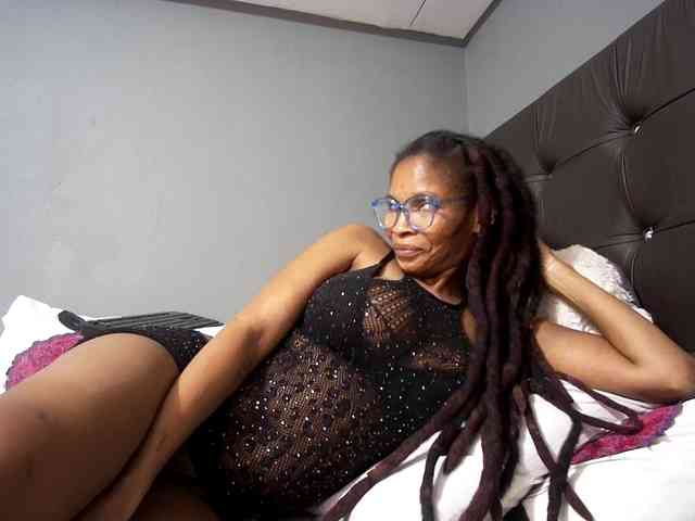 Ntombie-one4u webcam
