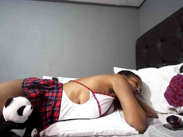 Ntombie-one4u webcam