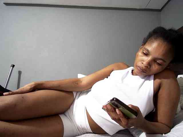 Ntombie-one4u webcam