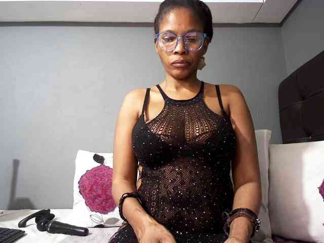 Ntombie-one4u webcam