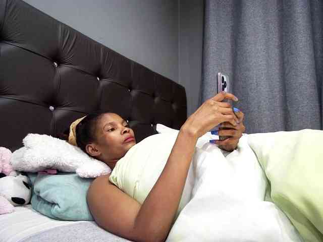 Ntombie-one4u webcam