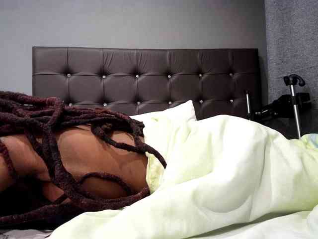 Ntombie-one4u webcam