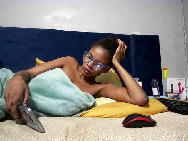 Ntombie Live Webcam on BongaCams
