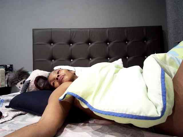 Ntombie-one4u webcam