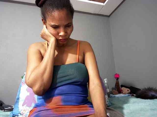 Ntombie-one4u webcam