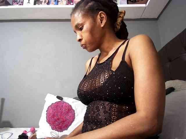Ntombie-one4u webcam