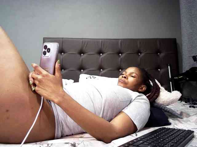 Ntombie-one4u webcam