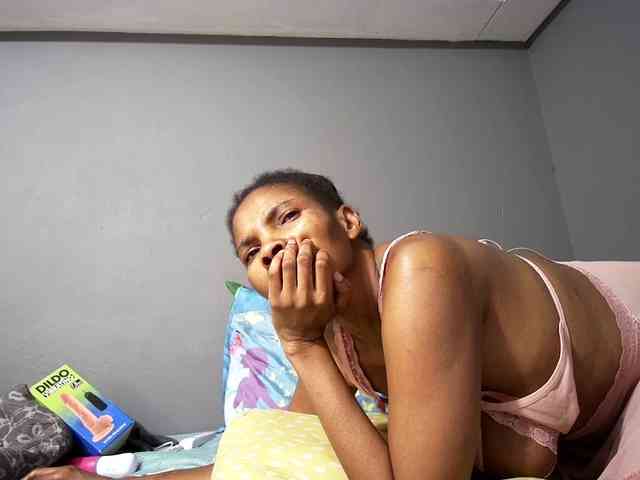 Ntombie-one4u webcam
