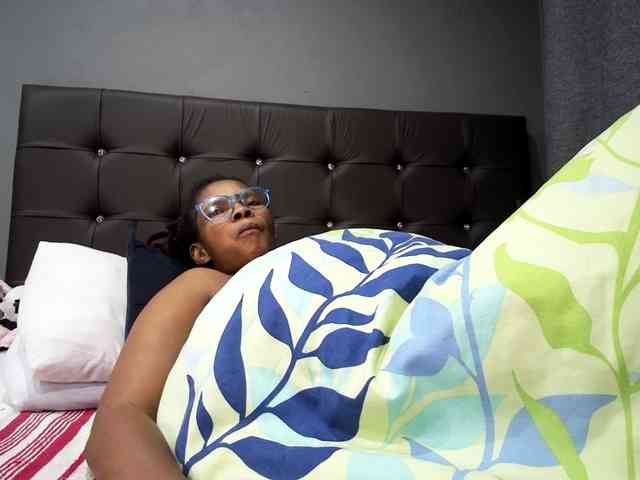 Ntombie-one4u webcam
