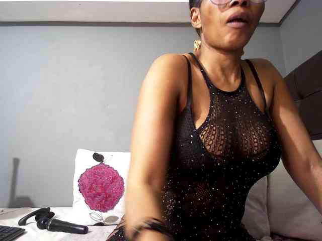 Ntombie-one4u webcam