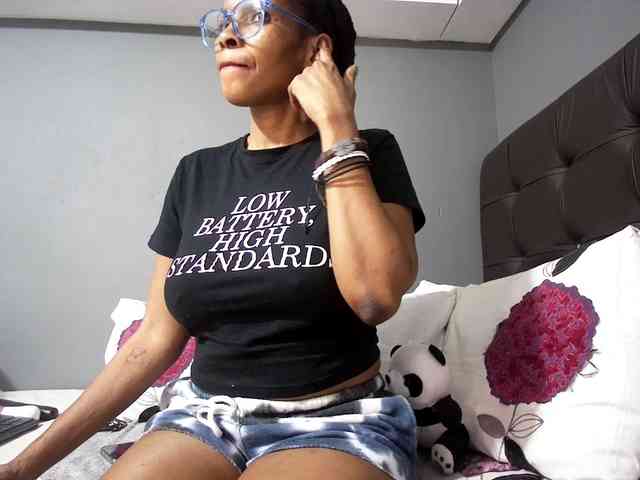 Ntombie-one4u webcam