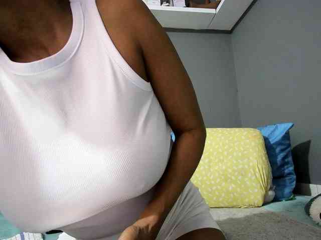 Ntombie-one4u webcam