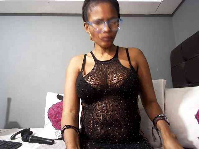Ntombie-one4u webcam