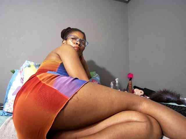 Ntombie-one4u webcam