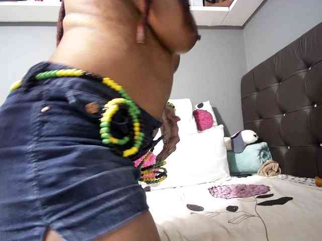 Ntombie-one4u webcam