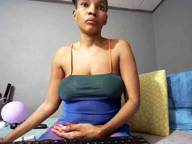 Ntombie-one4u webcam