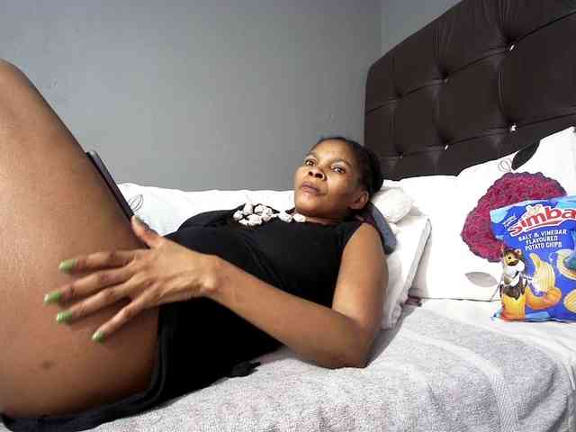 Ntombie-one4u webcam