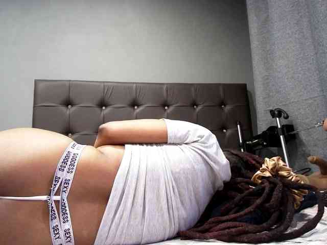 Ntombie-one4u webcam