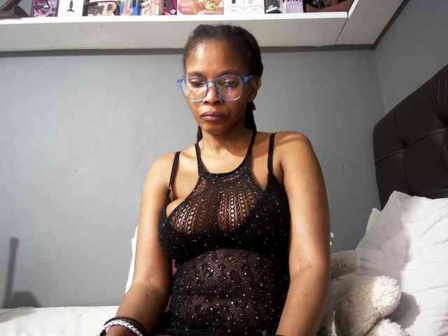 Ntombie-one4u webcam