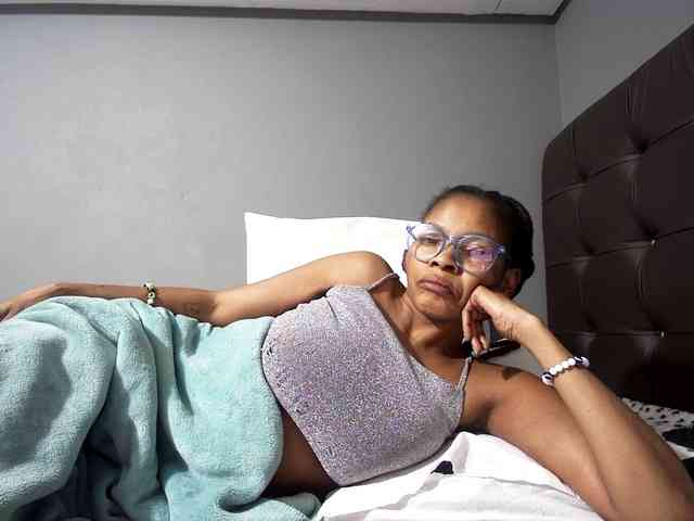 Ntombie-one4u webcam