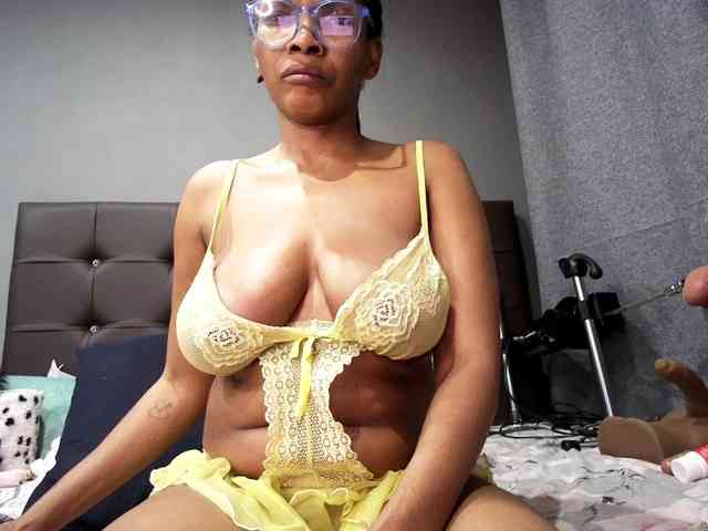 Ntombie-one4u webcam