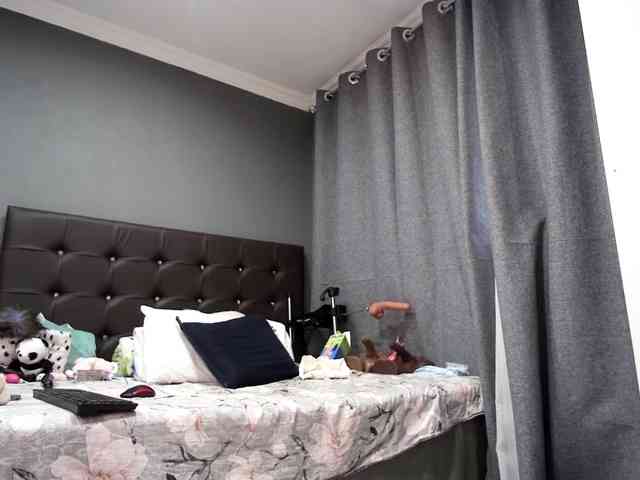 Ntombie-one4u webcam